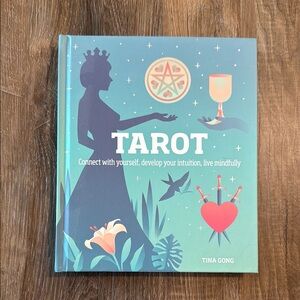 🔥 SALE - Tarot Book